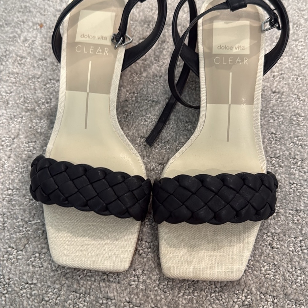 NWT Dolce Vita Marren Block Heel Sandal in Black size 6.5